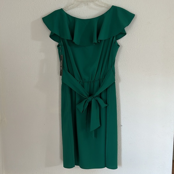 Gianni Bini Green dress size 2 - Picture 2 of 2